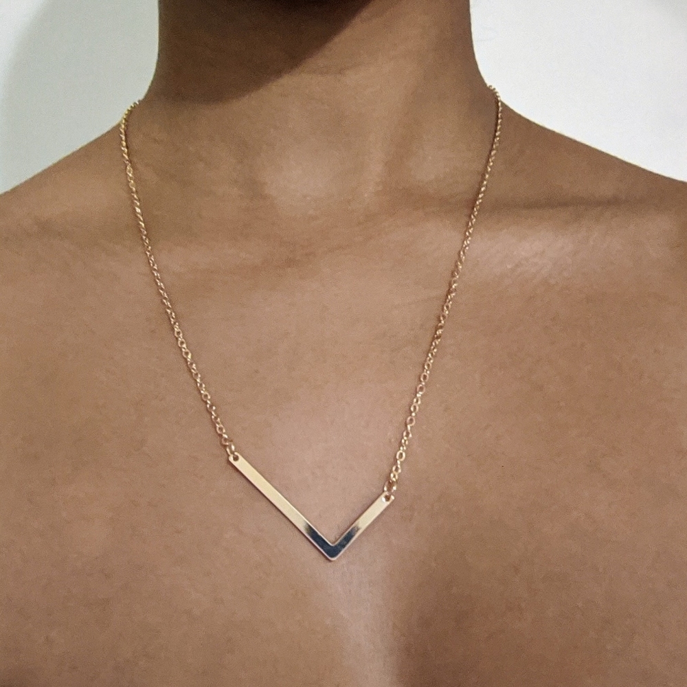 Initial Necklace Letter L